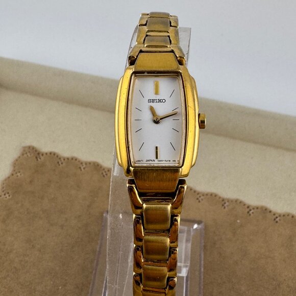 Vintage and Very Nice Seiko Gold Tone Watch Asymmetrical Curved Shaped Case - Picture 2 of 8